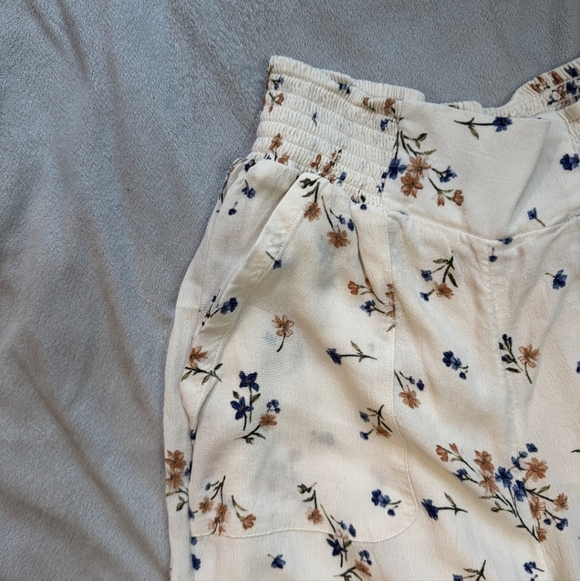 Flowy Floral‎ Boho Cottagecore Wide-Leg Pants - Picture 5 of 6